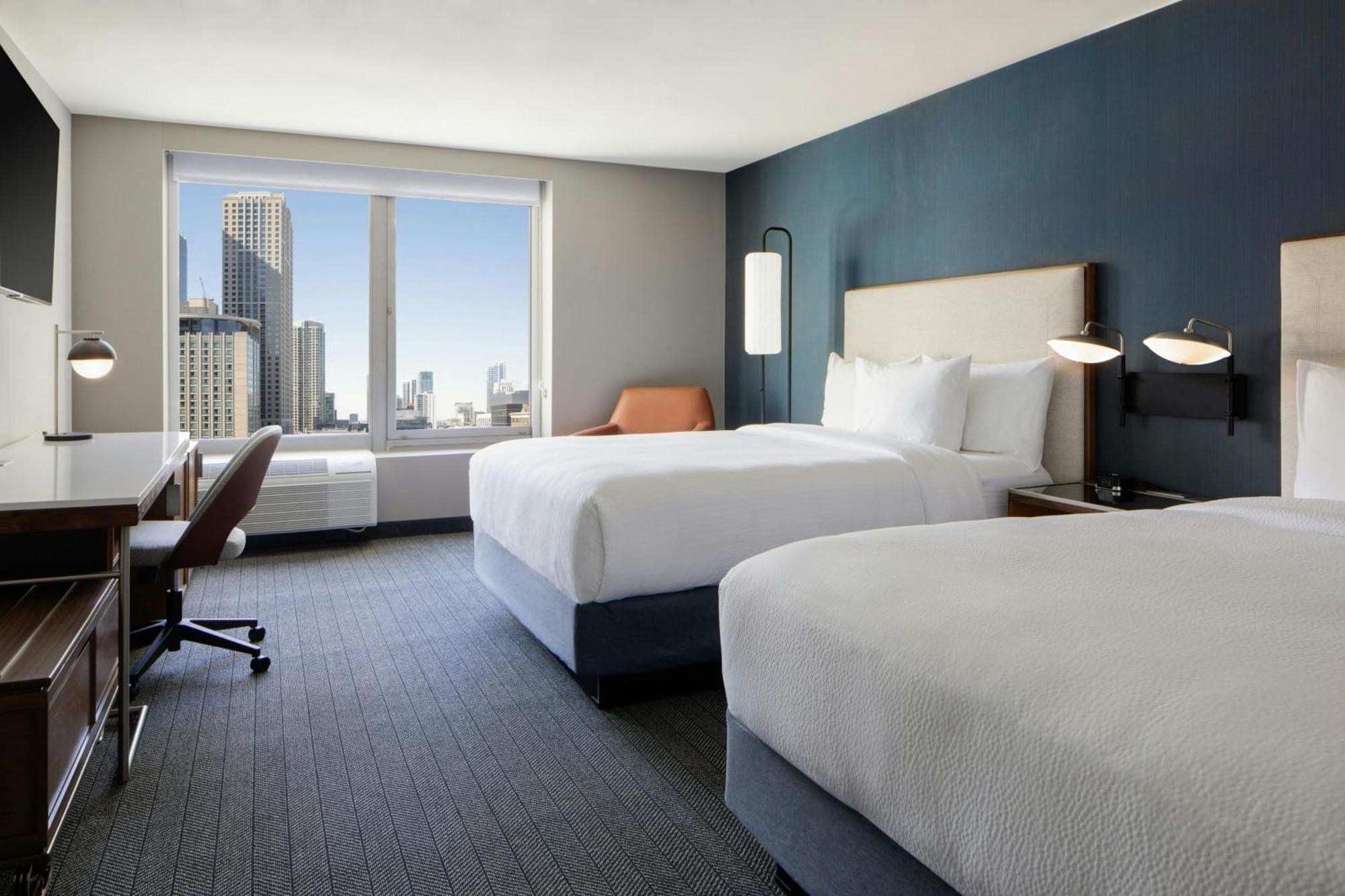 Courtyard By Marriott Chicago Downtown/River North Exterior photo