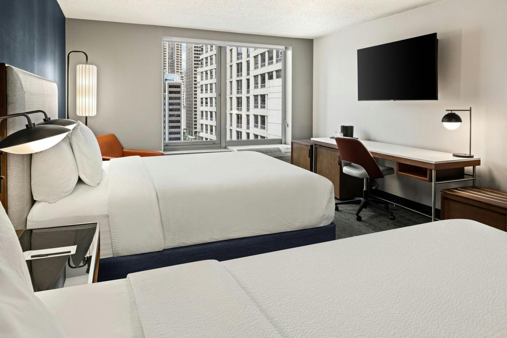 Courtyard By Marriott Chicago Downtown/River North Exterior photo