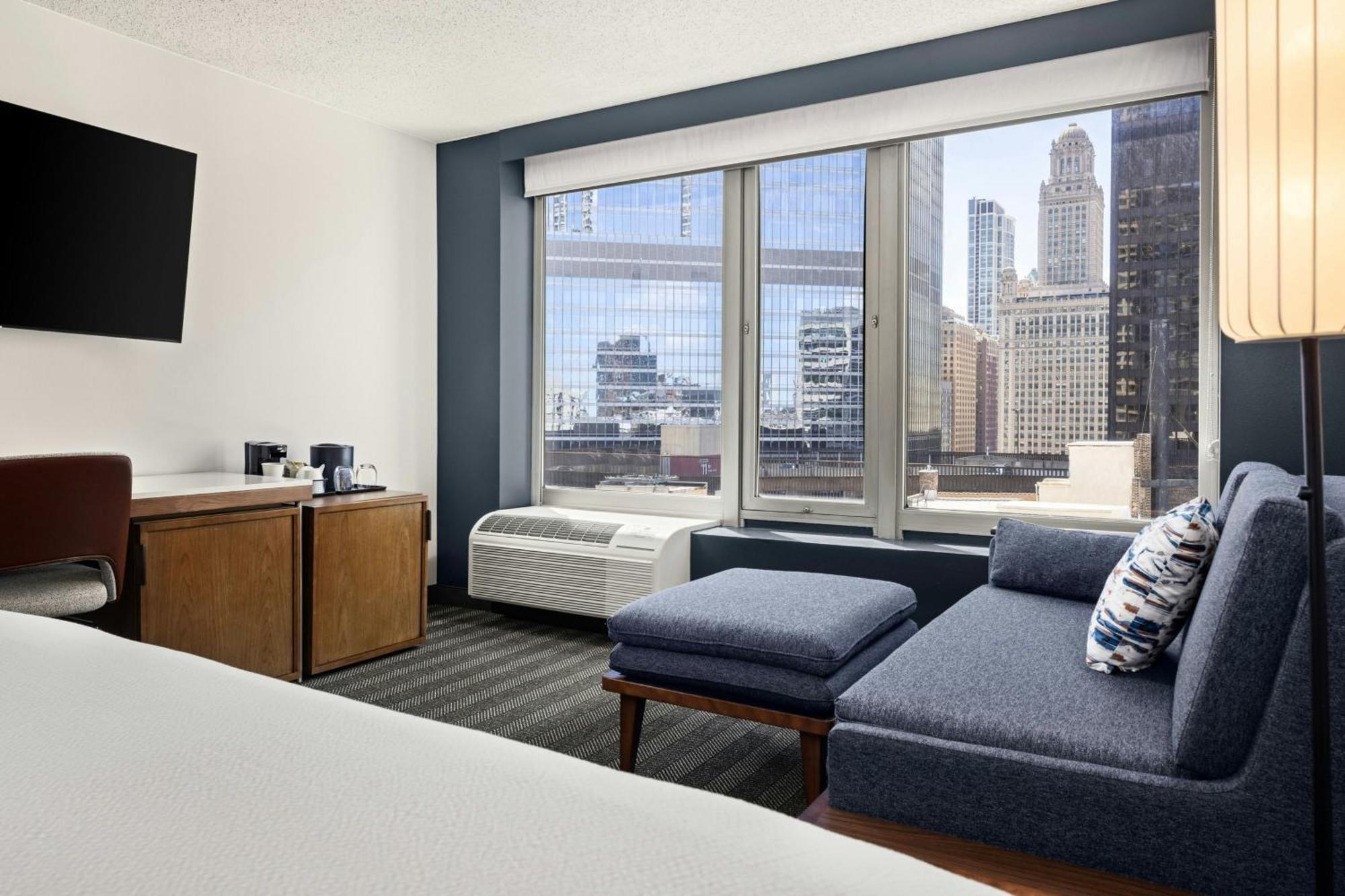 Courtyard By Marriott Chicago Downtown/River North Exterior photo