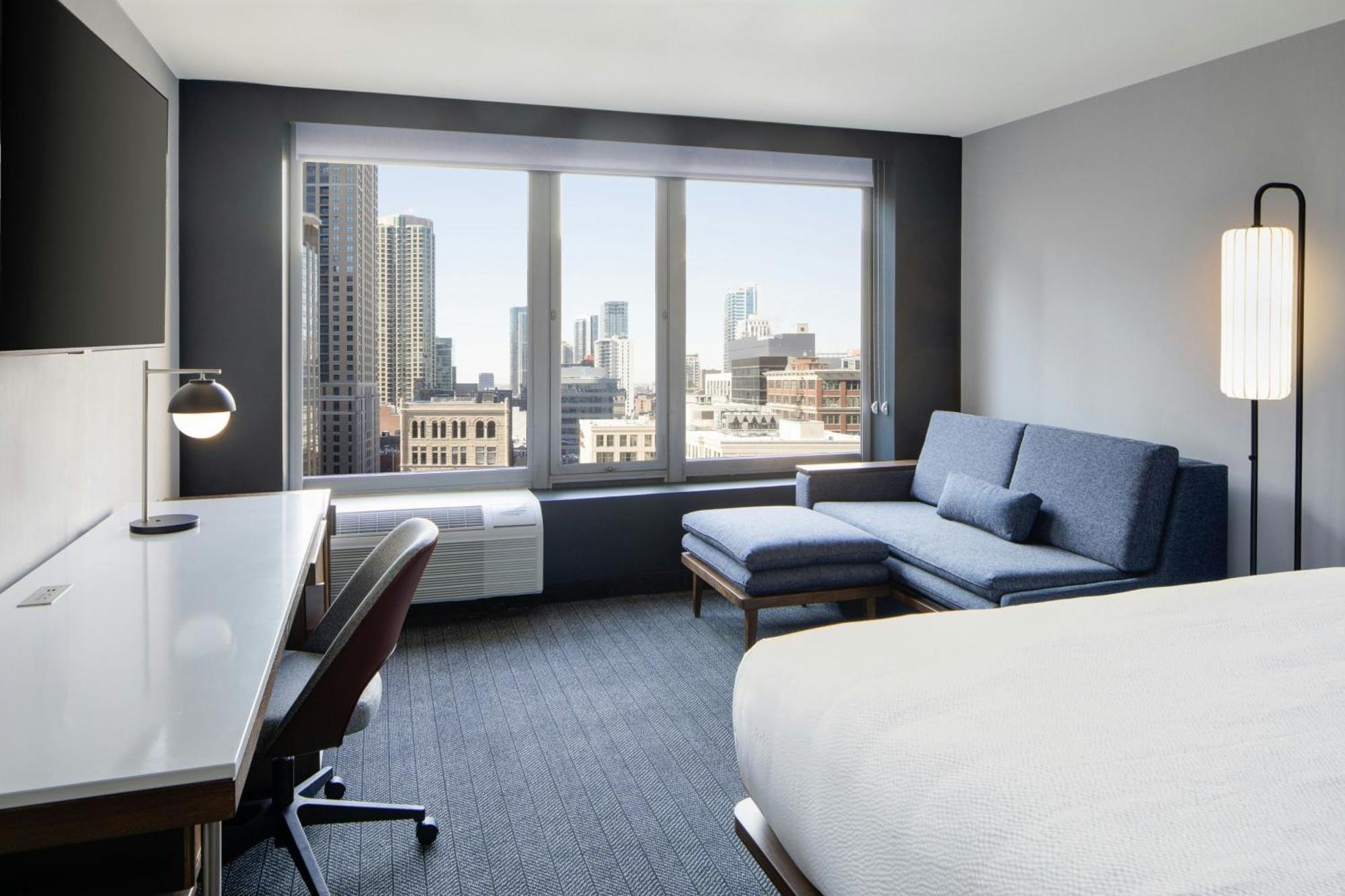 Courtyard By Marriott Chicago Downtown/River North Exterior photo