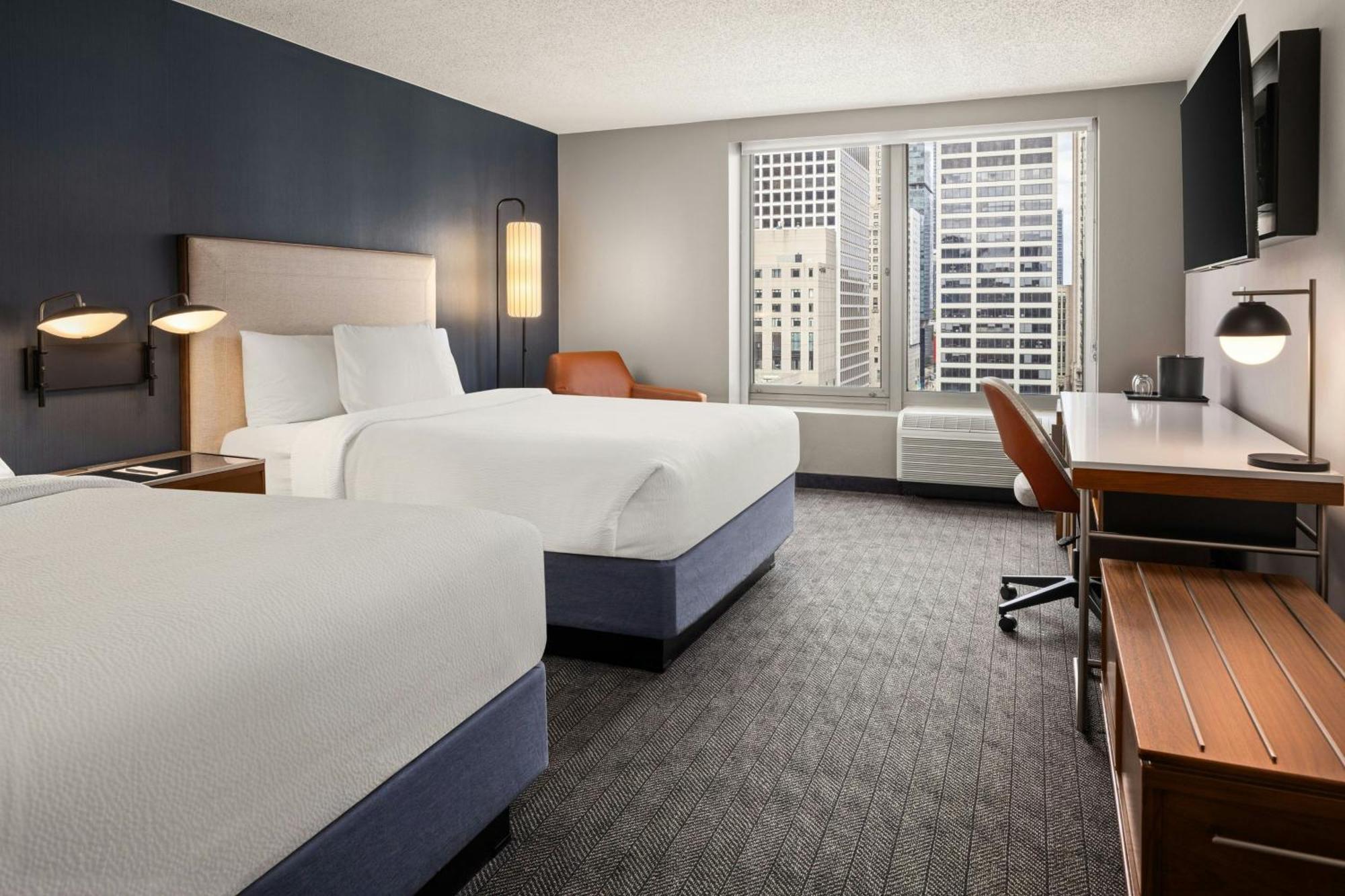 Courtyard By Marriott Chicago Downtown/River North Exterior photo