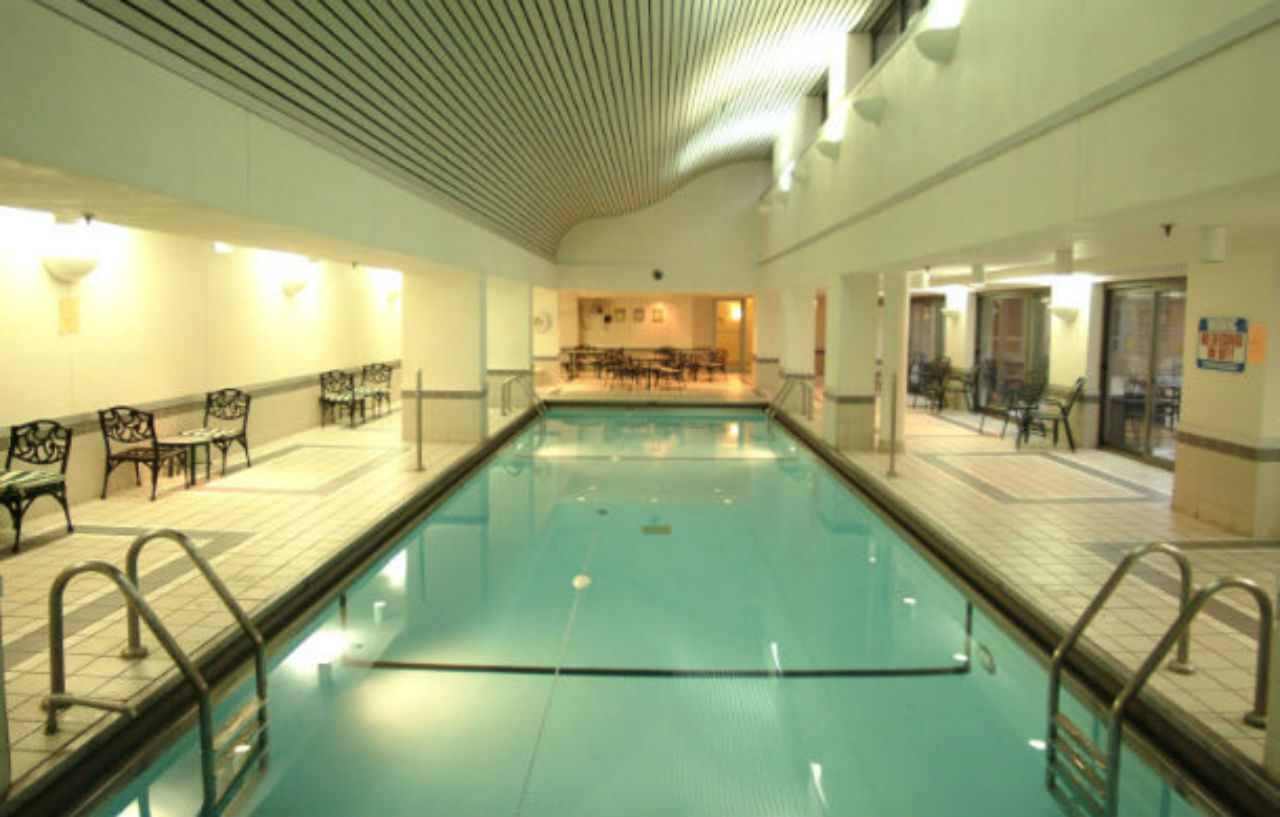 Courtyard By Marriott Chicago Downtown/River North Exterior photo